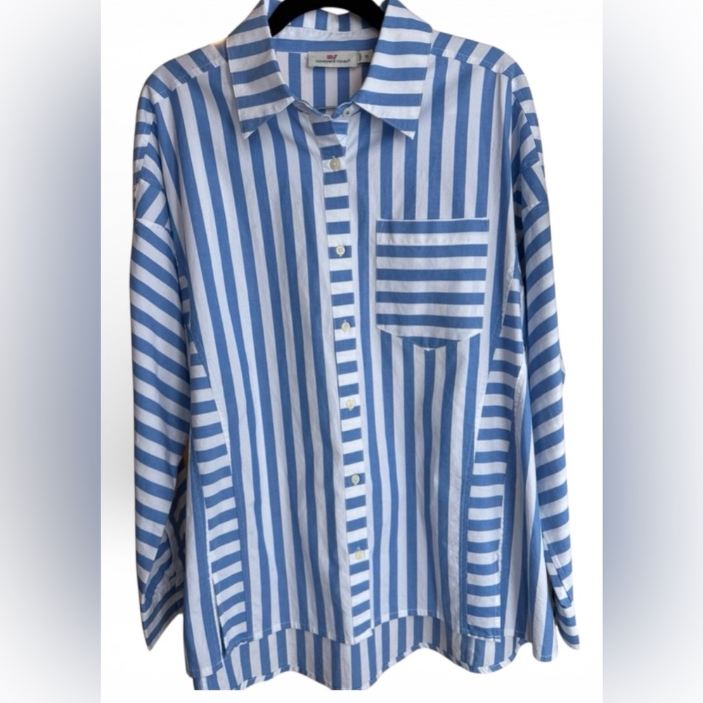 Vineyard Vines Striped Blue and White Top